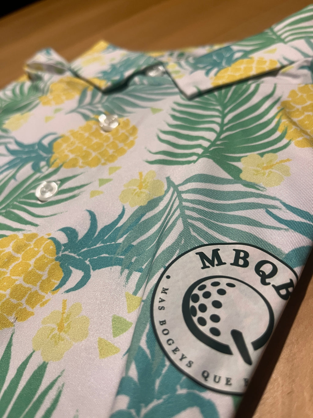 POLERA MODELO PIÑA COLADA