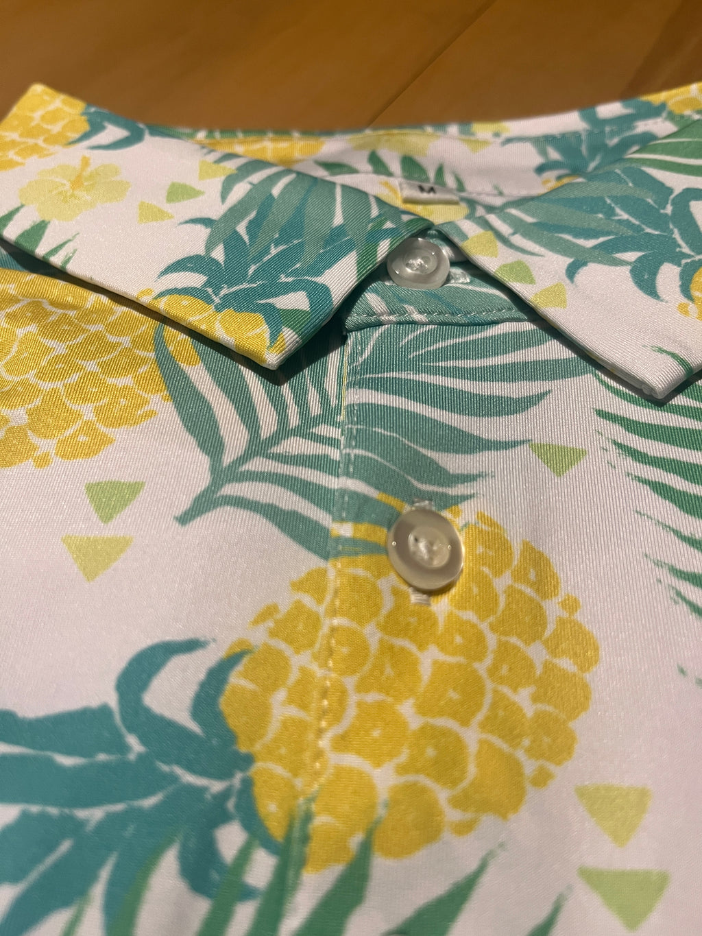 POLERA MODELO PIÑA COLADA