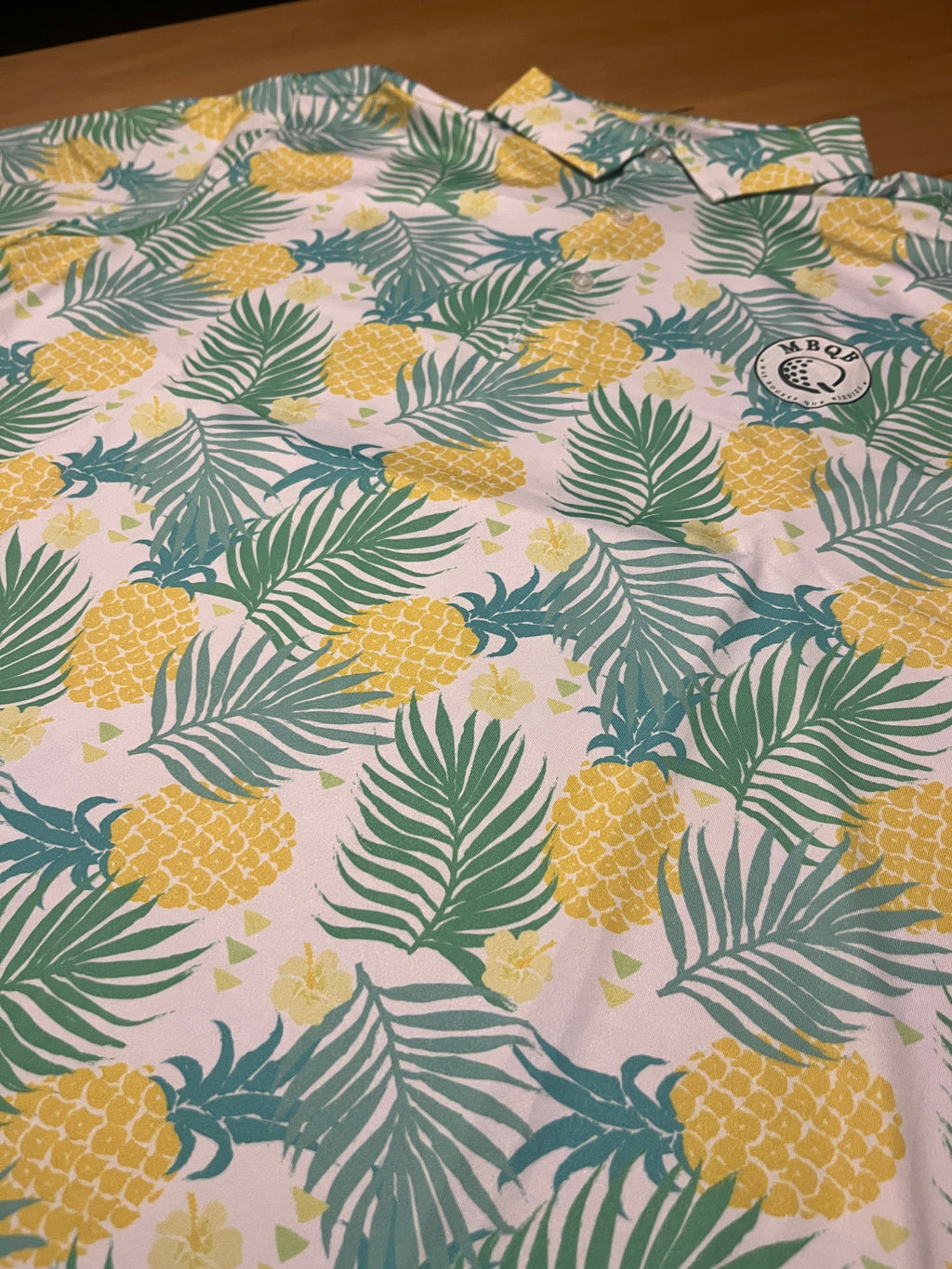 POLERA MODELO PIÑA COLADA