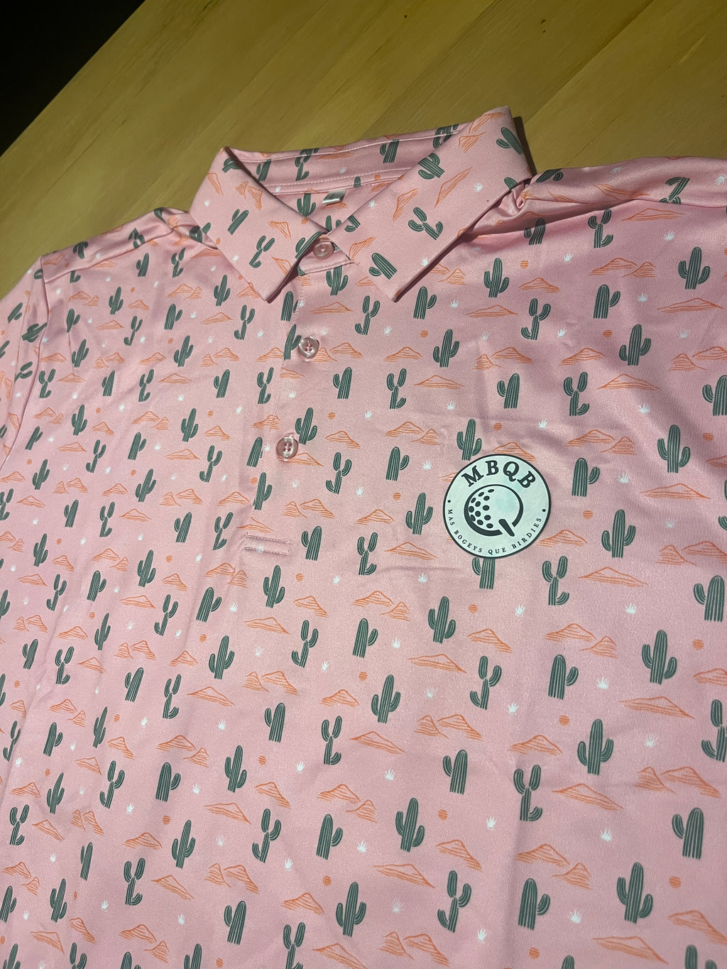 POLERA MODELO CACNEA